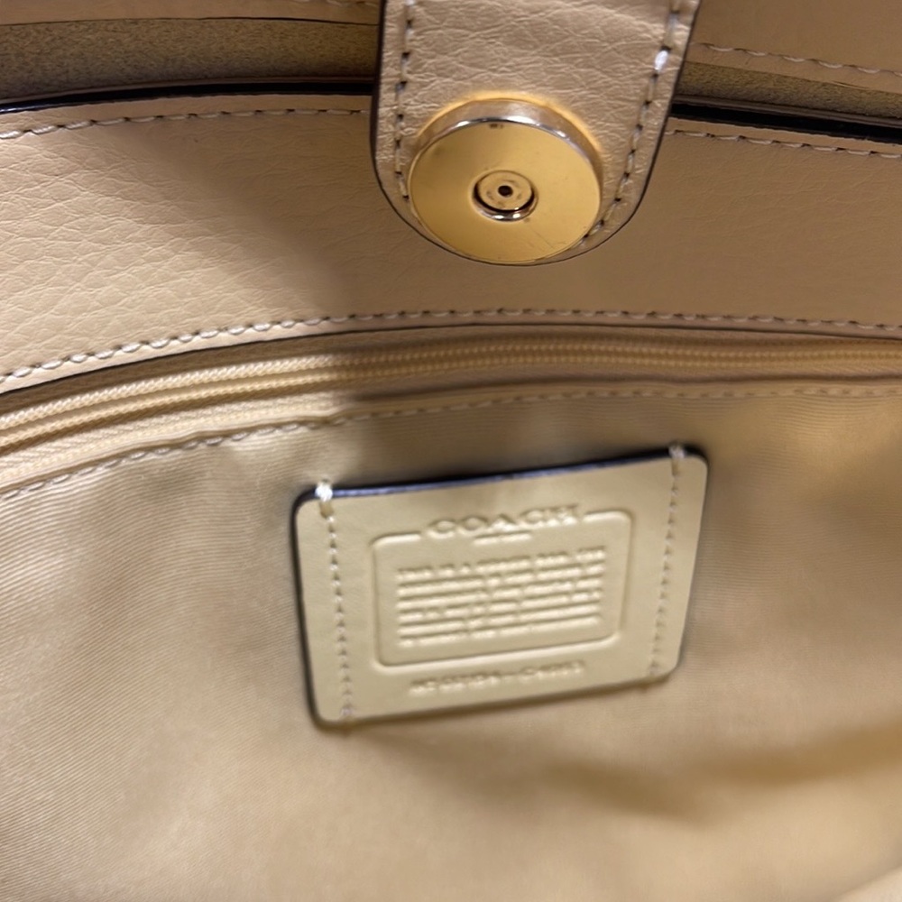 Coach HORSE AND CARRIAGE TOTE WITH HORSE AND CARRIAGE - Picture 9 of 16